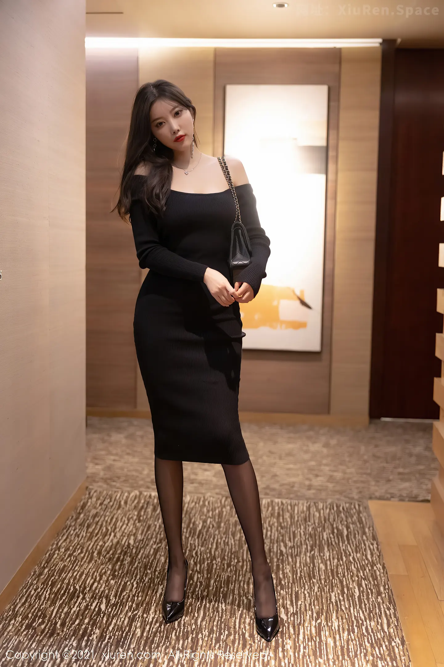 图片[3]-[XiuRen秀人网]VOL.3911 女神杨晨晨Yome典雅魅惑黑色服饰配无内黑丝裤袜极致诱惑写真77P-秀人网官方网站